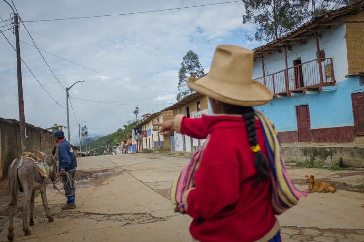 unfamiliar hemisphere - Ayabaca residents
