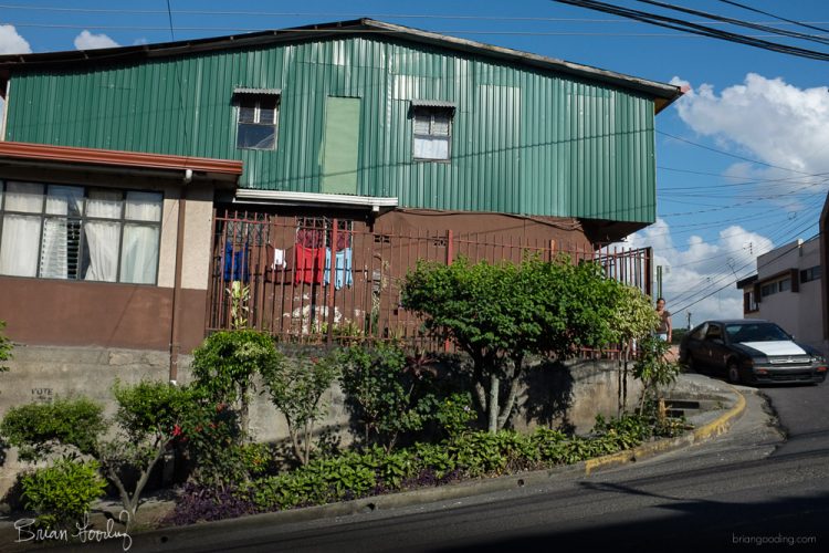 Costa Rica in situ - laundry hanging